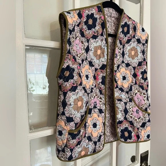 Quilted patchwork floral lightweight jacket convertible vest! - Picture 8 of 8